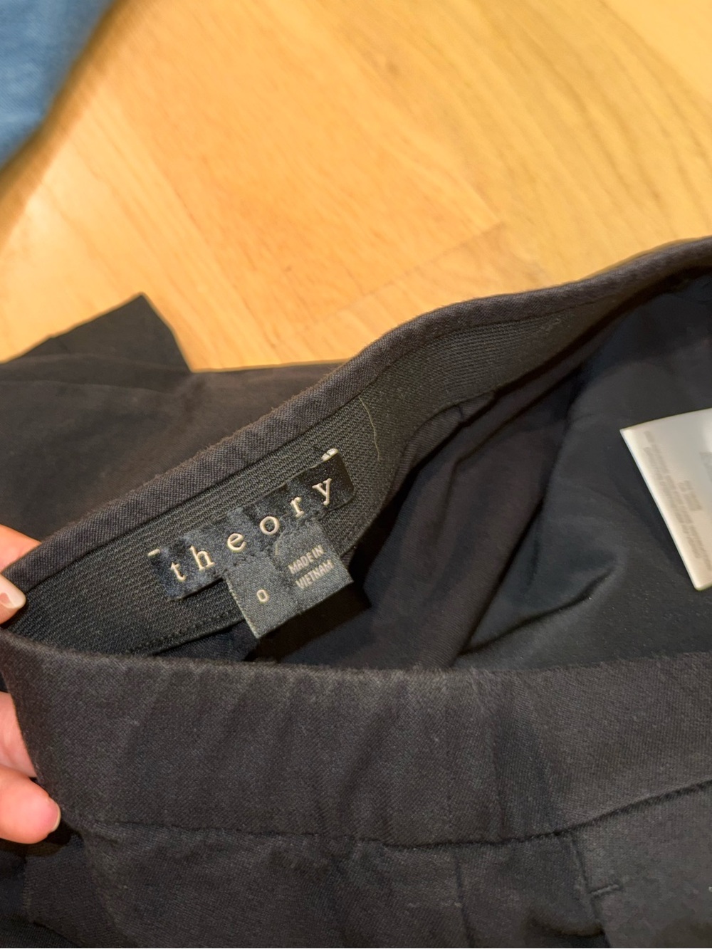 Women’s theory black pants